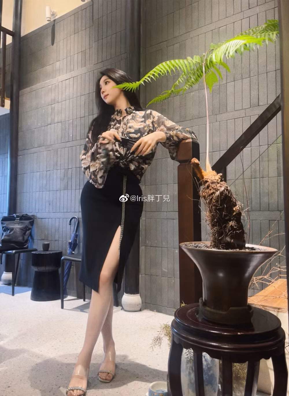 Nu sinh Quang Dong kheo mac chiec vay bodycon-Hinh-8