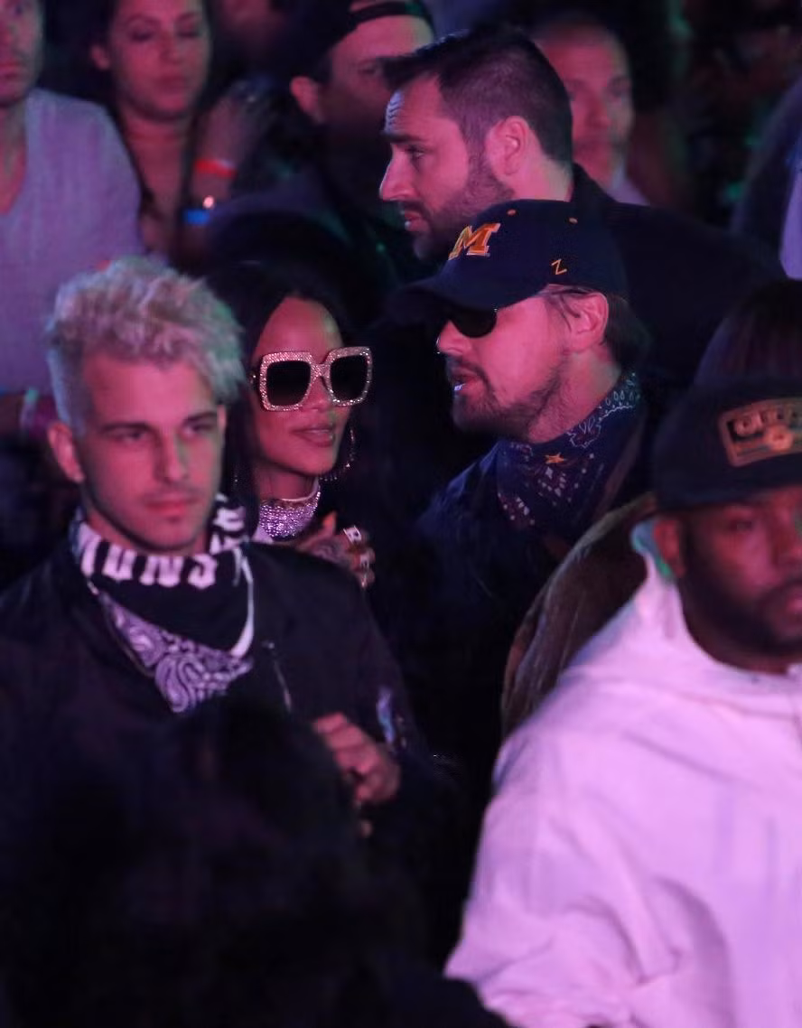 Thông tin DiCaprio và Rihanna hẹn hò là chủ đề nóng trong năm 2016. Cặp sao được phát hiện đi du lịch, có mặt cùng nhau ở nhiều sự kiện, điển hình là sự kiện vào tháng 4/2016. Tuy nhiên, cả hai chưa từng lên tiếng xác nhận về mối quan hệ này.