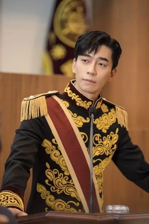 Mỹ nam Hàn từng đi chơi với Midu thừa nhận không có tài diễn xuất - Hình 3 My nam Han tung di choi voi Midu thua nhan khong co tai dien xuat-Hinh-3