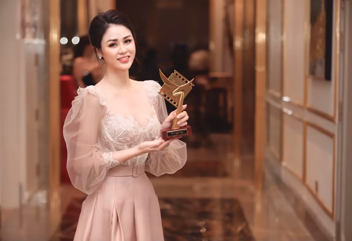 Những gương mặt được dự đoán sẽ “khuynh đảo” màn ảnh Việt năm 2022 - Hình 5 Nhung guong mat duoc du doan se “khuynh dao” man anh Viet nam 2022-Hinh-5