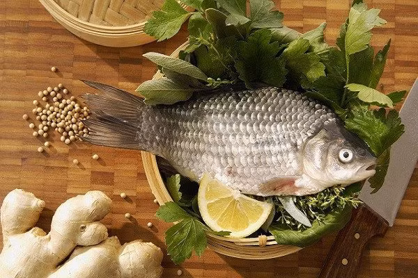 Nấu cá muốn khử mùi tanh chị em không nên bỏ qua bước này Nau ca muon khu mui tanh chi em khong nen bo qua buoc nay