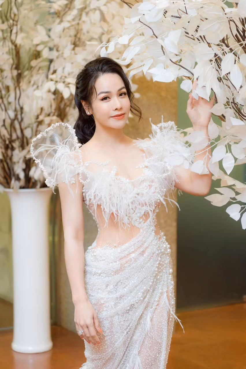 Nhat Kim Anh: “Neu phai lua chon, toi se chon tien bac…chu khong phai tinh yeu”