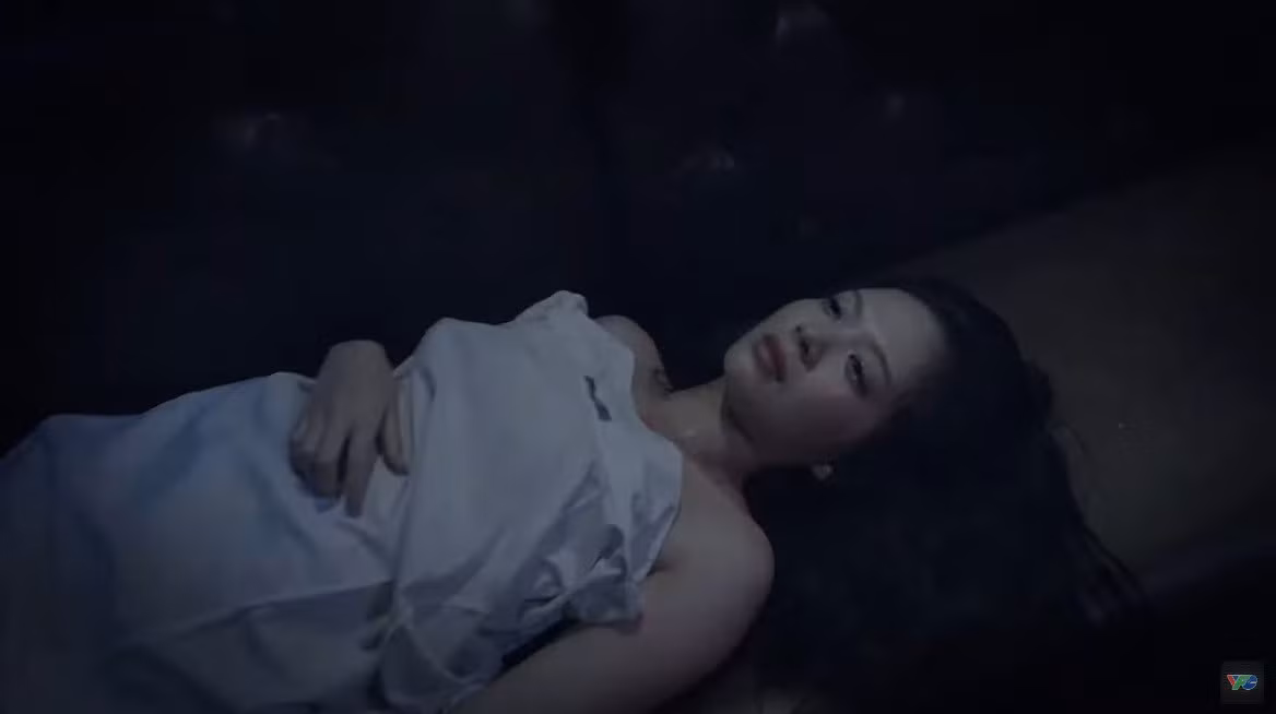 3 dien vien the hien canh bi xam hai tren phim-Hinh-4