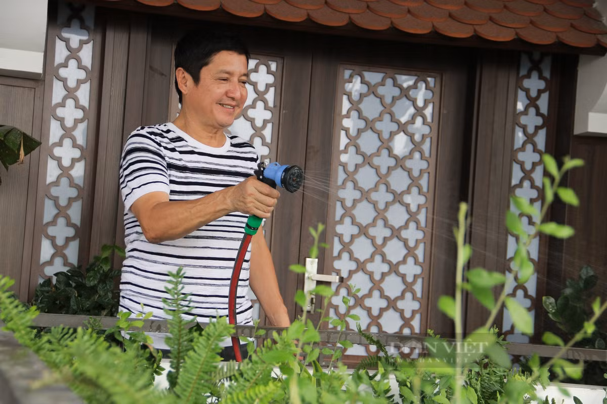 NSƯT Chí Trung: “Tôi là bệnh nhân tự kỷ đầu tiên ở Việt Nam” NSUT Chi Trung: “Toi la benh nhan tu ky dau tien o Viet Nam”