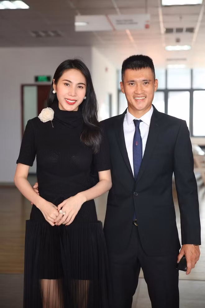 Mac Van Khoa, Lam Chan Khang, Cong Vinh co con roi moi cuoi-Hinh-9