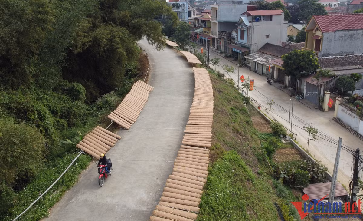 Tất bật đến đêm vẫn không đủ bánh đa bán Tết Nguyên Đán Tat bat den dem van khong du banh da ban Tet Nguyen Dan