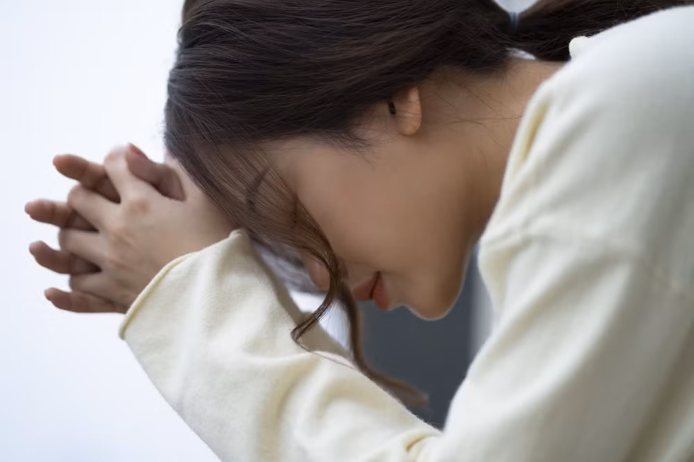 Chiec vay ngu trong vali cua chong-Hinh-2