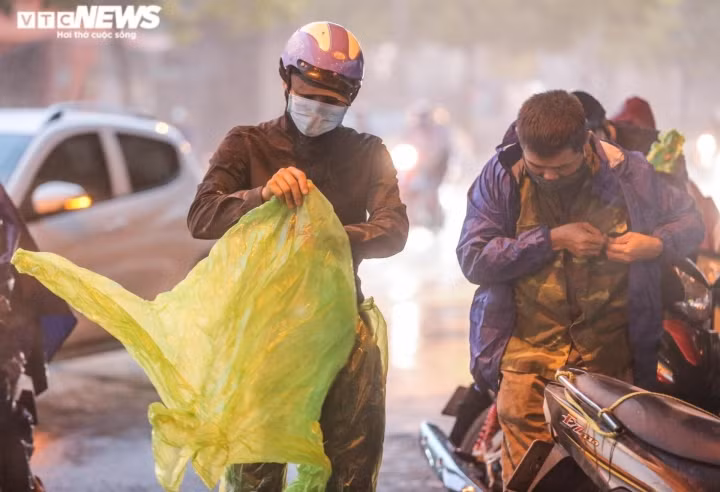 Thời tiết ngày 8/7: Mưa dông đề phòng lốc sét và ngập úng Thoi tiet ngay 8/7: Mua dong de phong loc set va ngap ung