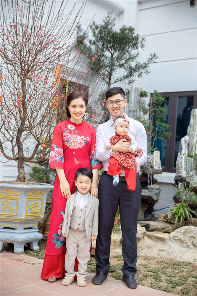 MC Kinh Hong - chi gai Hoa Minzy tung noi dinh dam gio ra sao?-Hinh-5