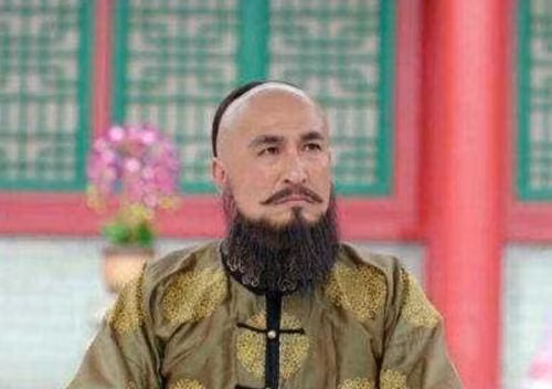 Ngao Bai qua doi, Khang Hi doi xu voi vo con ong ra sao?-Hinh-4