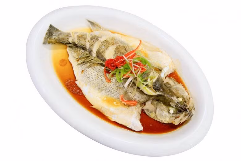 Nấu món cá hấp có nên ướp muối trước? Nhiều người làm sai - Hình 4 Nau mon ca hap co nen uop muoi truoc? Nhieu nguoi lam sai-Hinh-4