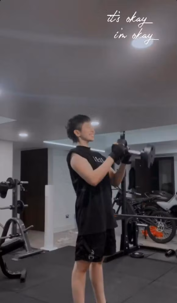 Thấy Gil Lê với phong cách tomboy nhiều nhưng đô con thế này thì khá hiếm.