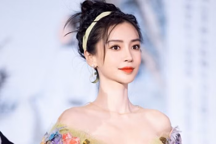 Những mỹ nhân diễn tệ nhất Cbiz: Dương Mịch bị réo tên - Hình 7 Nhung my nhan dien te nhat Cbiz: Duong Mich bi reo ten-Hinh-7