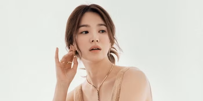 Song Hye Kyo nhan loi chuc y het ba xa Hyun Bin