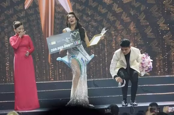 Vuong mien trieu do cua Thao Nhi Le sau 2 lan roi ra sao?-Hinh-2