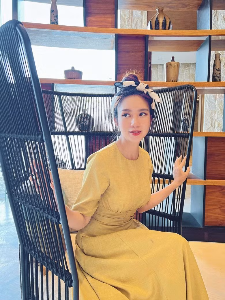 Bà xã Lý Hải có loạt phụ kiện đi biển chị em thích mê Ba xa Ly Hai co loat phu kien di bien chi em thich me