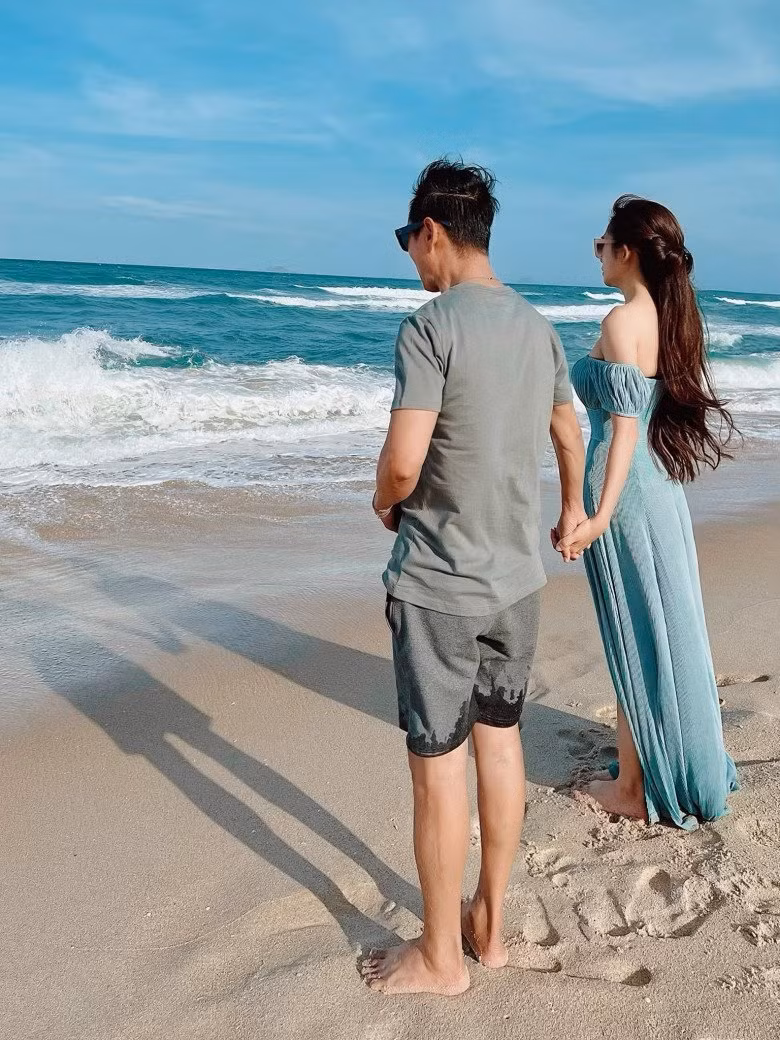 Bà xã Lý Hải có loạt phụ kiện đi biển chị em thích mê - Hình 8 Ba xa Ly Hai co loat phu kien di bien chi em thich me-Hinh-8