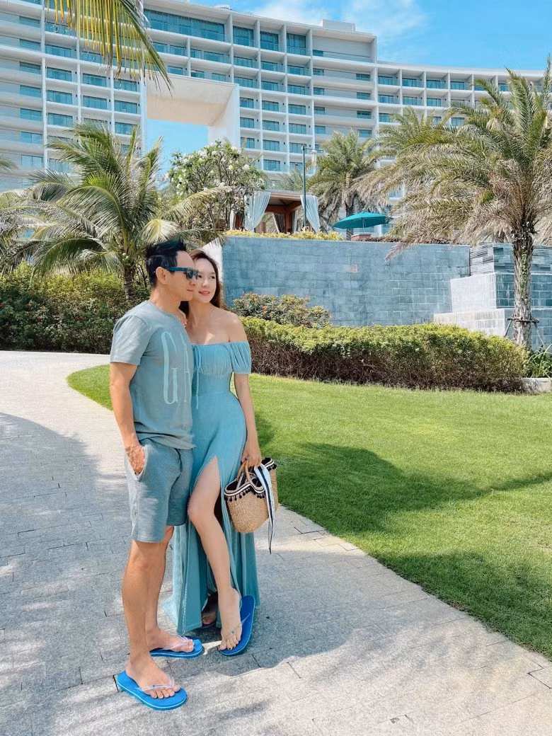 Bà xã Lý Hải có loạt phụ kiện đi biển chị em thích mê - Hình 7 Ba xa Ly Hai co loat phu kien di bien chi em thich me-Hinh-7