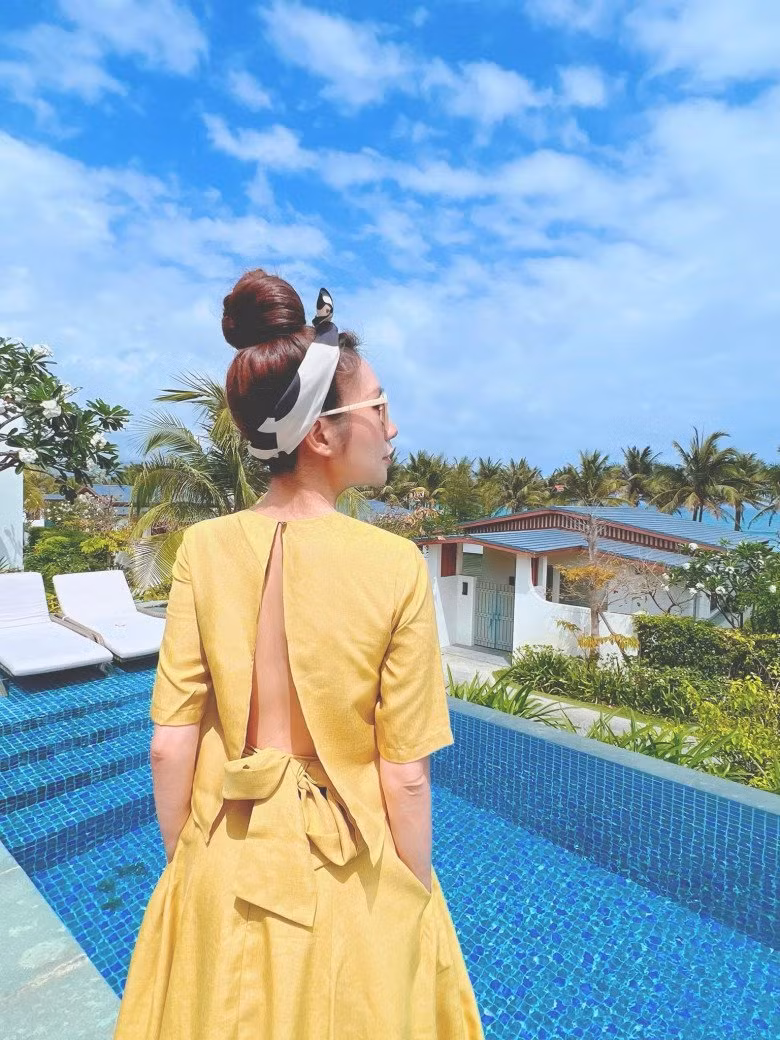 Bà xã Lý Hải có loạt phụ kiện đi biển chị em thích mê - Hình 3 Ba xa Ly Hai co loat phu kien di bien chi em thich me-Hinh-3