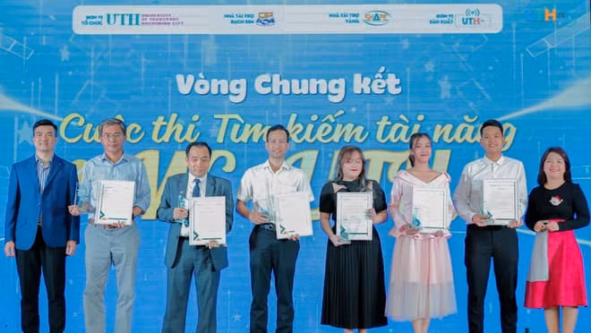 Dai hoc GTVT TPHCM tim ra guong mat tai nang MC - UTH mua dau-Hinh-2