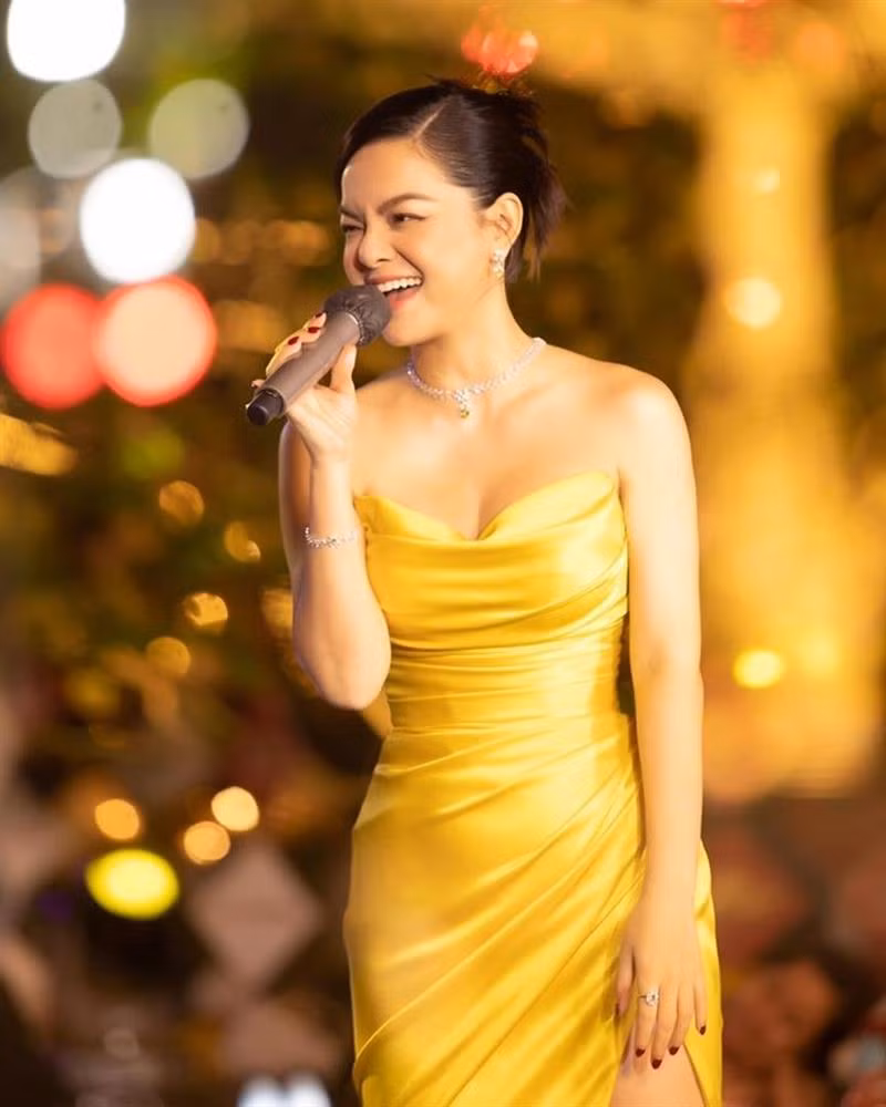Vẻ ngoài trẻ trung, xinh đẹp của những sao Việt làm mẹ đơn thân - Hình 5 Ve ngoai tre trung, xinh dep cua nhung sao Viet lam me don than-Hinh-5