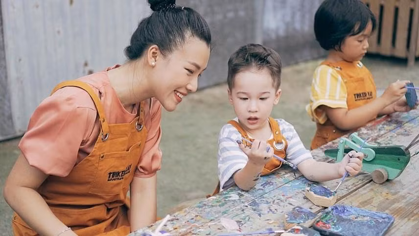 Vẻ ngoài trẻ trung, xinh đẹp của những sao Việt làm mẹ đơn thân - Hình 7 Ve ngoai tre trung, xinh dep cua nhung sao Viet lam me don than-Hinh-7