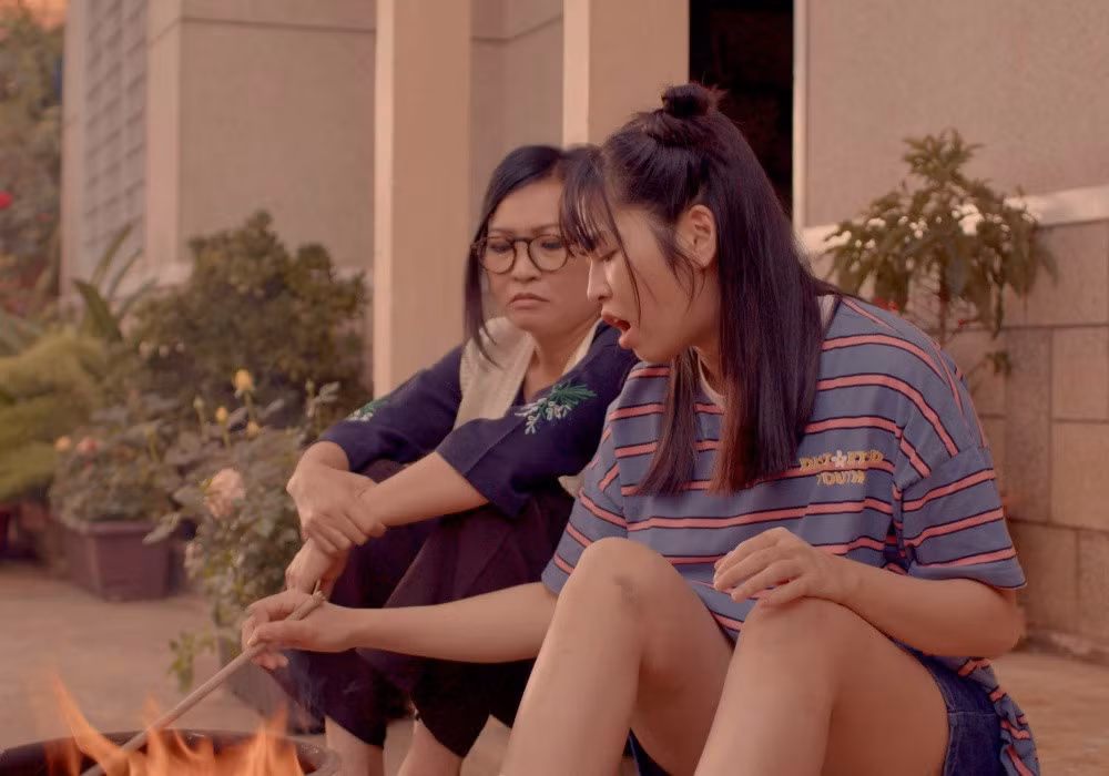 Khanh Van, Avin Lu lan dau dong cap trong phim-Hinh-6