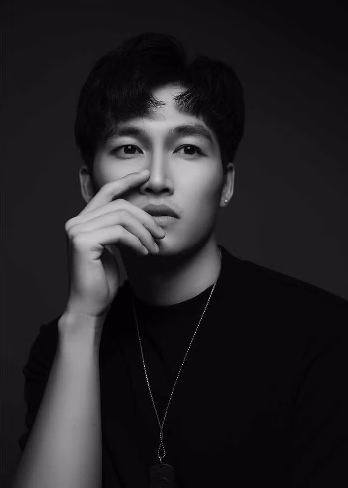 Cuộc sống Đình Tú sau chia tay Hương Giang ra sao? - Hình 3 Cuoc song Dinh Tu sau chia tay Huong Giang ra sao?-Hinh-3