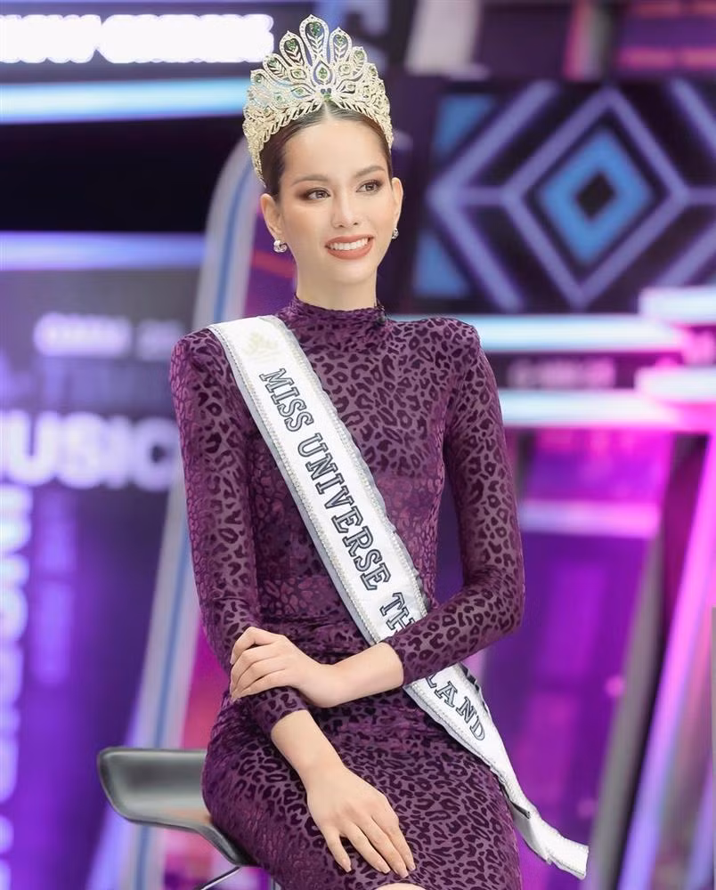 Cha de tan hoa hau Thai la cong nhan don rac, dep nhu tai tu-Hinh-7