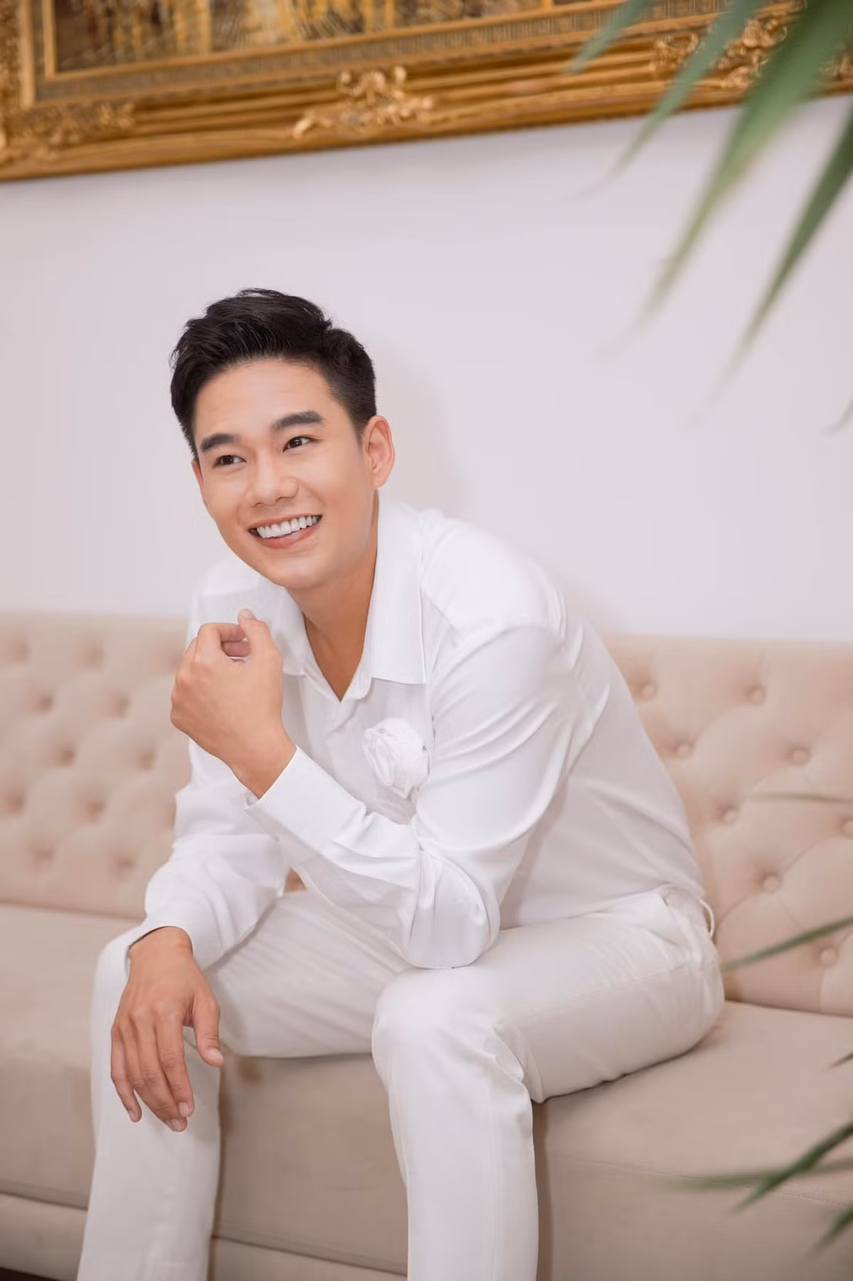 Minh Hoàng tìm cách xoa dịu bạn gái vì loạt cảnh nóng với Quỳnh Nga Minh Hoang tim cach xoa diu ban gai vi loat canh nong voi Quynh Nga