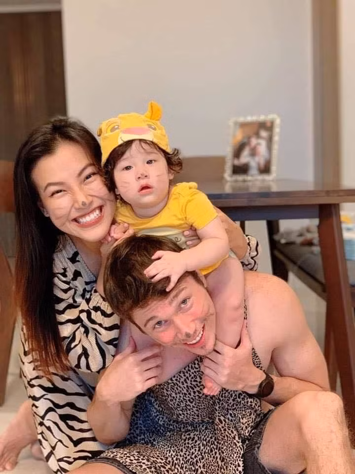 Gu thoi trang dong dieu cua vo chong MC Hoang Oanh truoc khi ly hon-Hinh-9