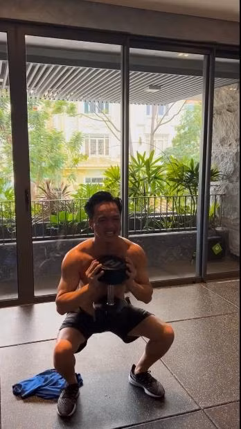 Cuong Do La len huong ngoai hinh, vo cung phai 'mlem mlem'