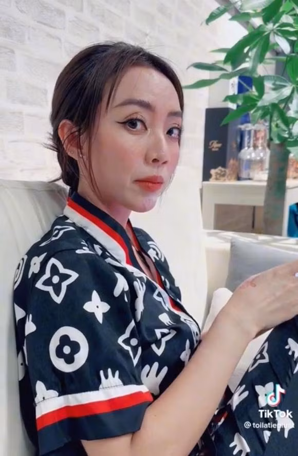 Tiến Luật than thở ở với "sư tử", Thu Trang có pha "phản dame" - Hình 3 Tien Luat than tho o voi