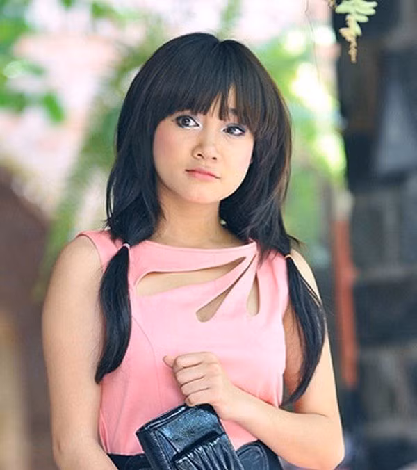 Nhung my nhan Viet tu mat tron bau binh ngay cang Vline-Hinh-2