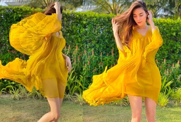 Hà Hồ đẹp lộng lẫy nhờ vào chiếc váy vàng tỏa sáng. Dù là chiếc váy rộng nhưng người nhìn vẫn phải trầm trồ với vóc dáng của cô.