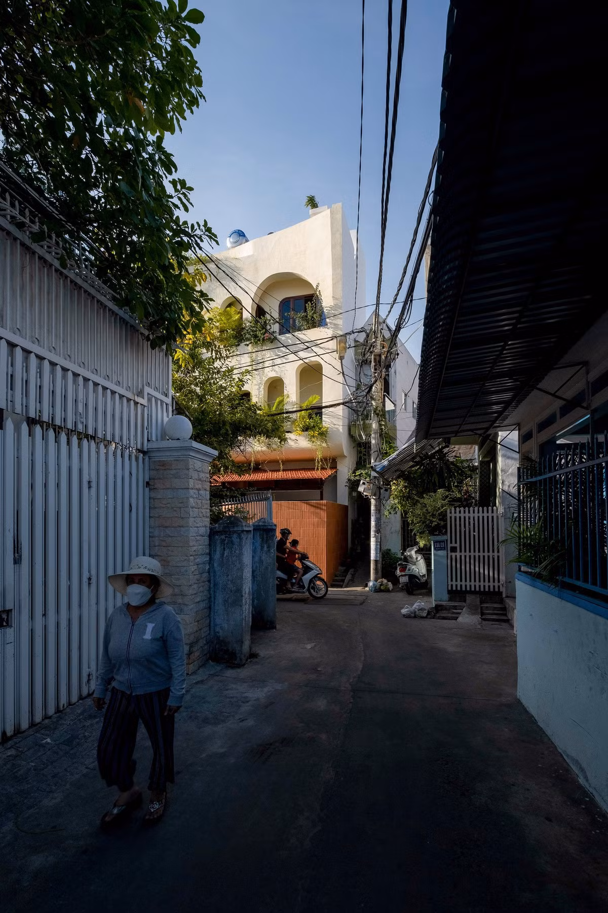 Nha hem o Nha Trang su dung duong cong bat dinh-Hinh-2