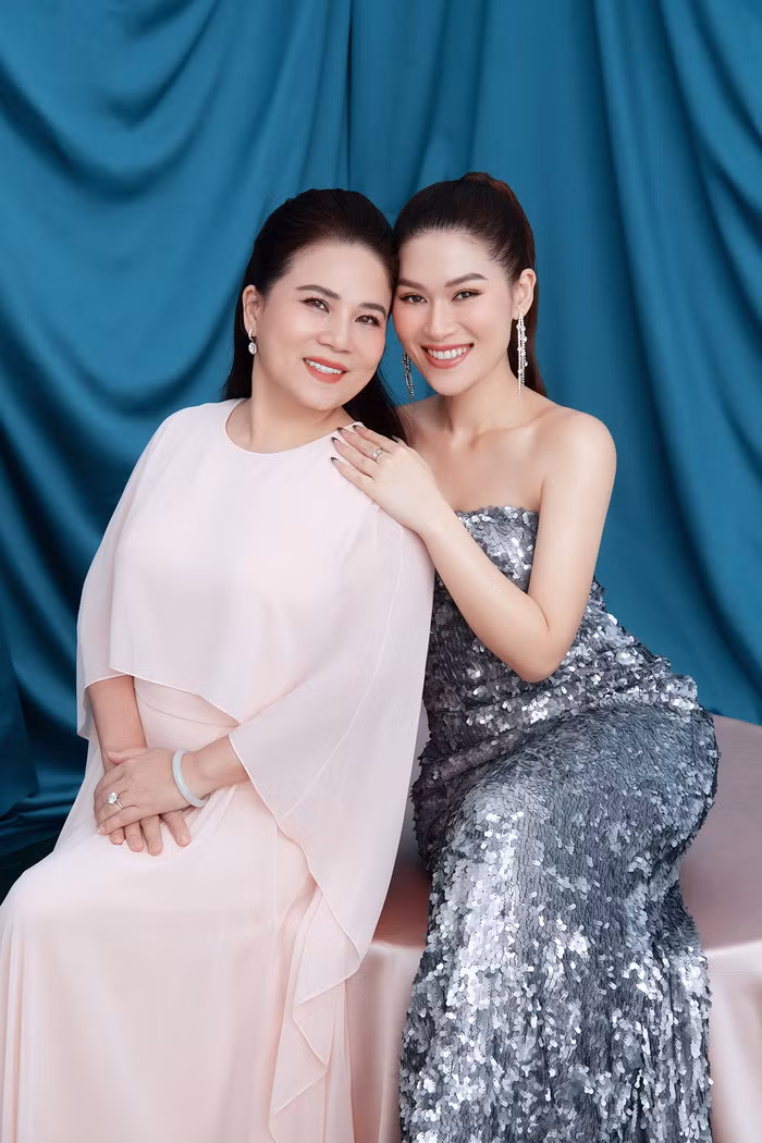Ngọc Thanh Tâm khoe khéo body mướt mắt, tiết lộ sự cố đáng tiếc - Hình 5 Ngoc Thanh Tam khoe kheo body muot mat, tiet lo su co dang tiec-Hinh-5