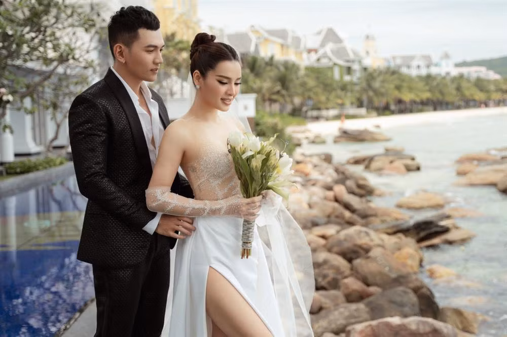 Netizen không biết thử đã gợi cảm hết nấc thế này đến khi lên hình sẽ ra sao.
