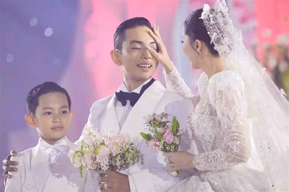 Khanh Thi: 