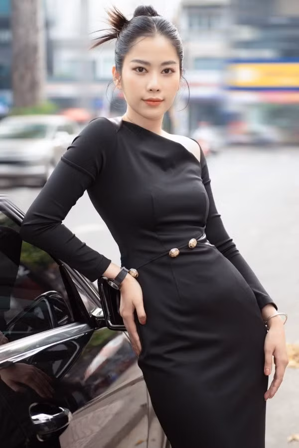 Nguoc doi nhu Nam Em: Trang diem lien tuc bi che tham hoa-Hinh-14