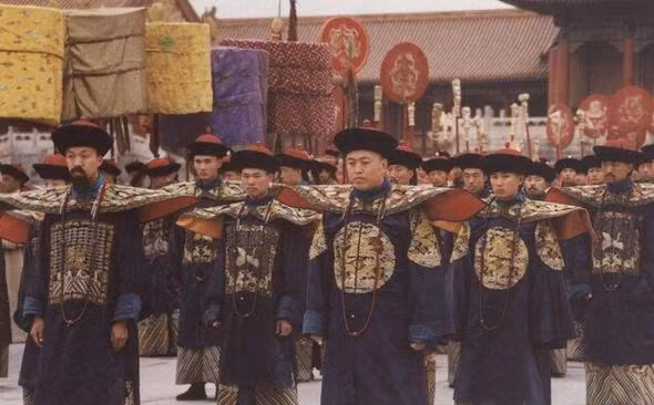 Quan lai xua lam gi de chong doi khi thiet trieu