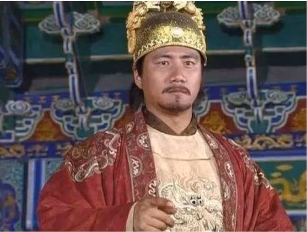 Chu Doan Van noi gi khien Chu Nguyen Chuong nhat quyet truyen ngoi?