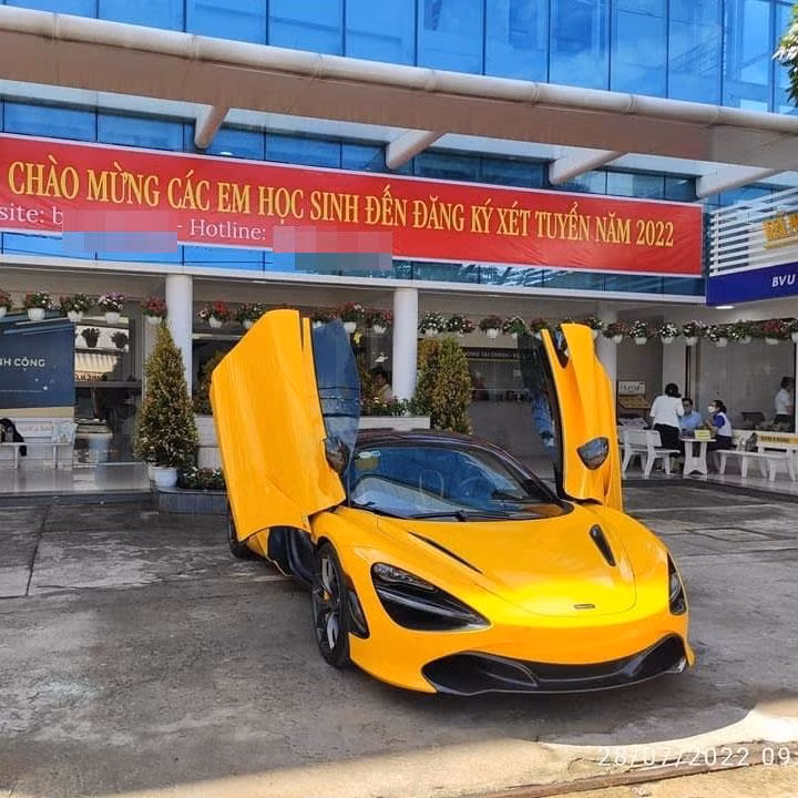 Bat ngua tan sinh vien Viet lai xe hop 20 ty nhap hoc-Hinh-5