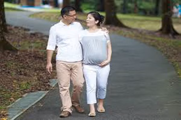 Tốt nhất cho mẹ bầu là tập thể dục buổi sớm để cơ thể có thể thư giãn khi tập luyện. Nếu tập trước khi đi ngủ, cũng phải cố gắng hoàn tất bài tập trước 3 – 4 giờ đồng hồ.