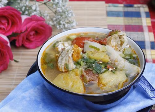 Các loại măng này đều có thể chế biến thành nhiều cách khác nhau: luộc, xào, nấu canh, làm măng ớt, măng chua hoặc phơi khô để ăn dần…Đặc biệt món măng nướng chấm chẳm chéo đã trở thành thứ đặc sản không phải ai cũng có may mắn thưởng thức.