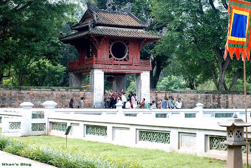 Khuê Văn Các.