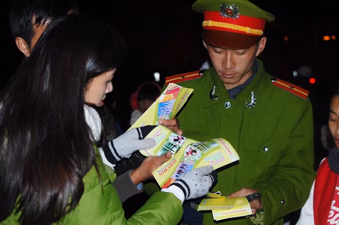 Hàng loạt giấy mời giả được lực lượng an ninh phát hiện