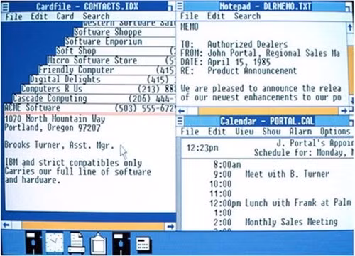 Microsoft xuất xưởng phiên bản Windows 1.0 năm 1985, được điều khiển bằng chuột thông qua các cửa sổ với các chương trình Paint, Windows Writer, Notepad, Calculator...