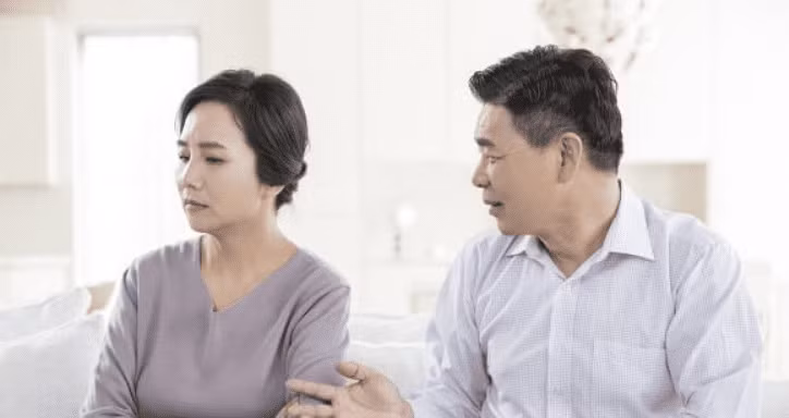 Trung niên chớ nói bậy bạ, chớ dễ dàng vạch trần những mâu thuẫn và nhược điểm trong gia đình, rất có thể một câu nói đơn giản sẽ ảnh hưởng đến hạnh phúc gia đình.