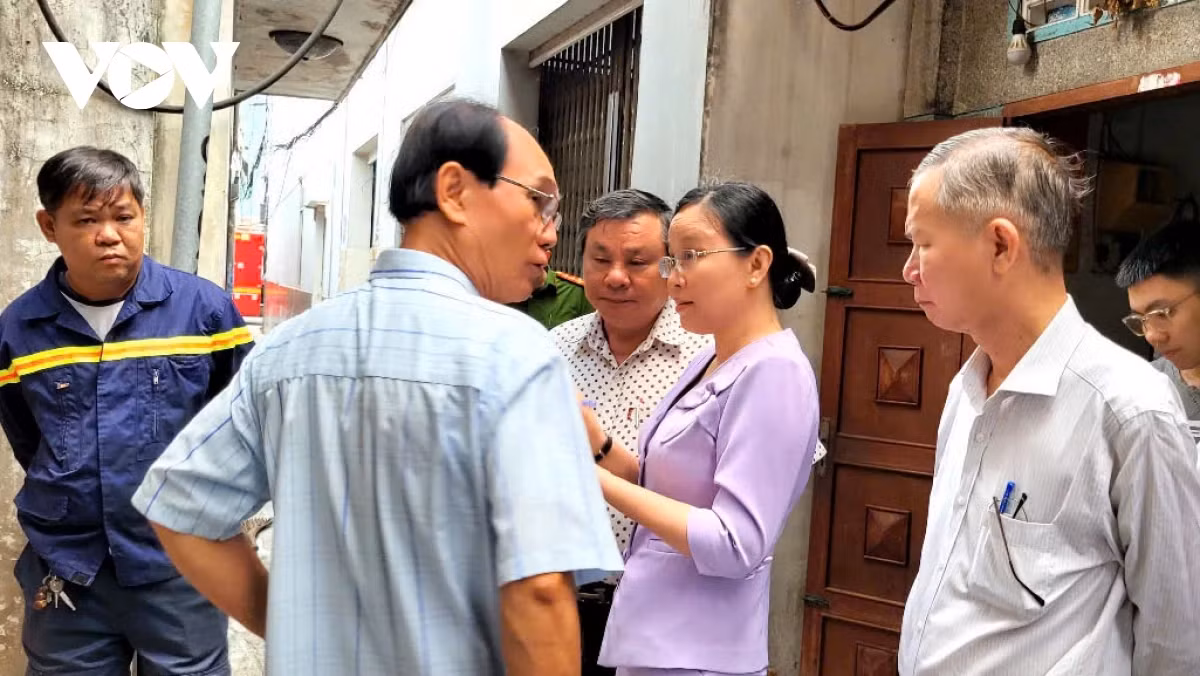 Hien truong vu chay nha trong dem tai Tien Giang, 4 nguoi tu vong-Hinh-3